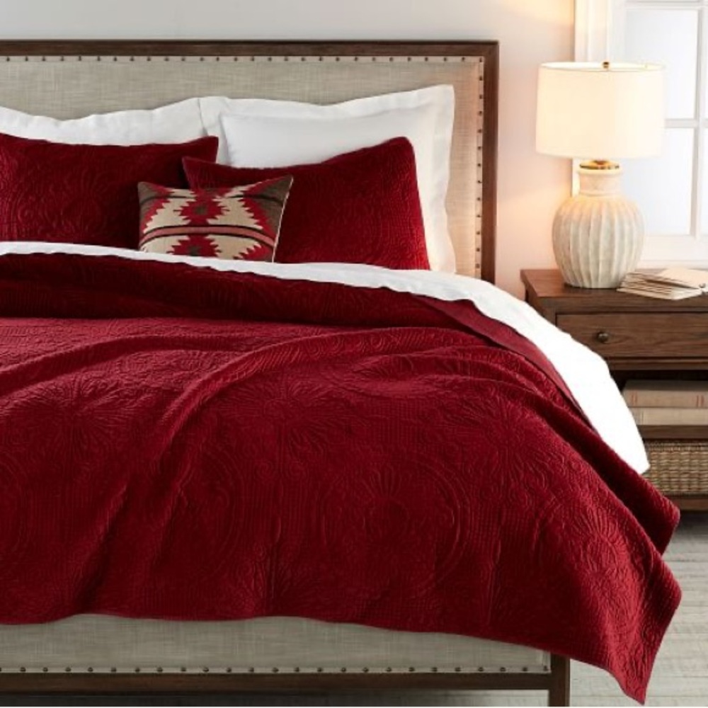 Pottery Barn Velvet Medallion Quilt NIP